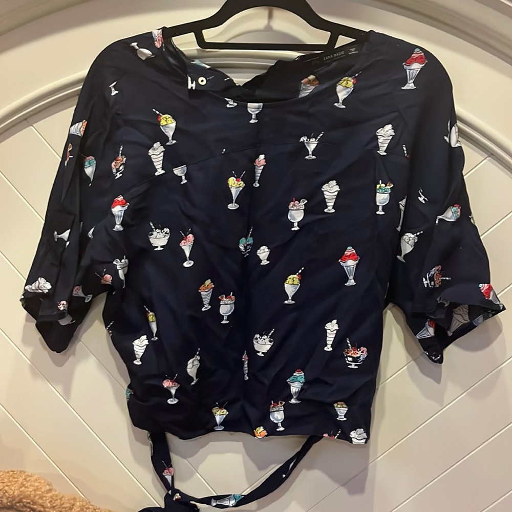 Size medium ice cream blouse Zara collection